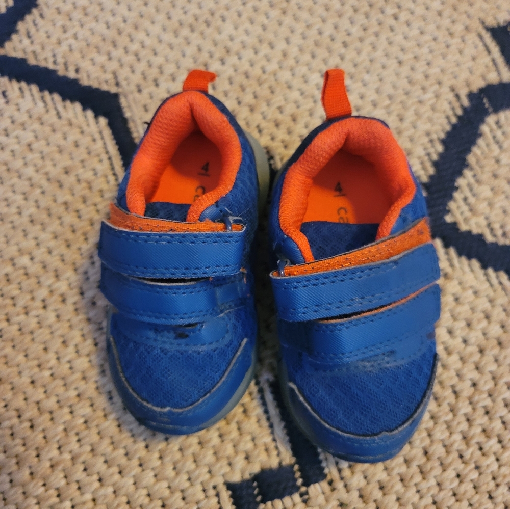 Carters shoes size 4